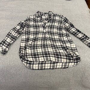 GAP Black and White Plaid Button-Up Shirt